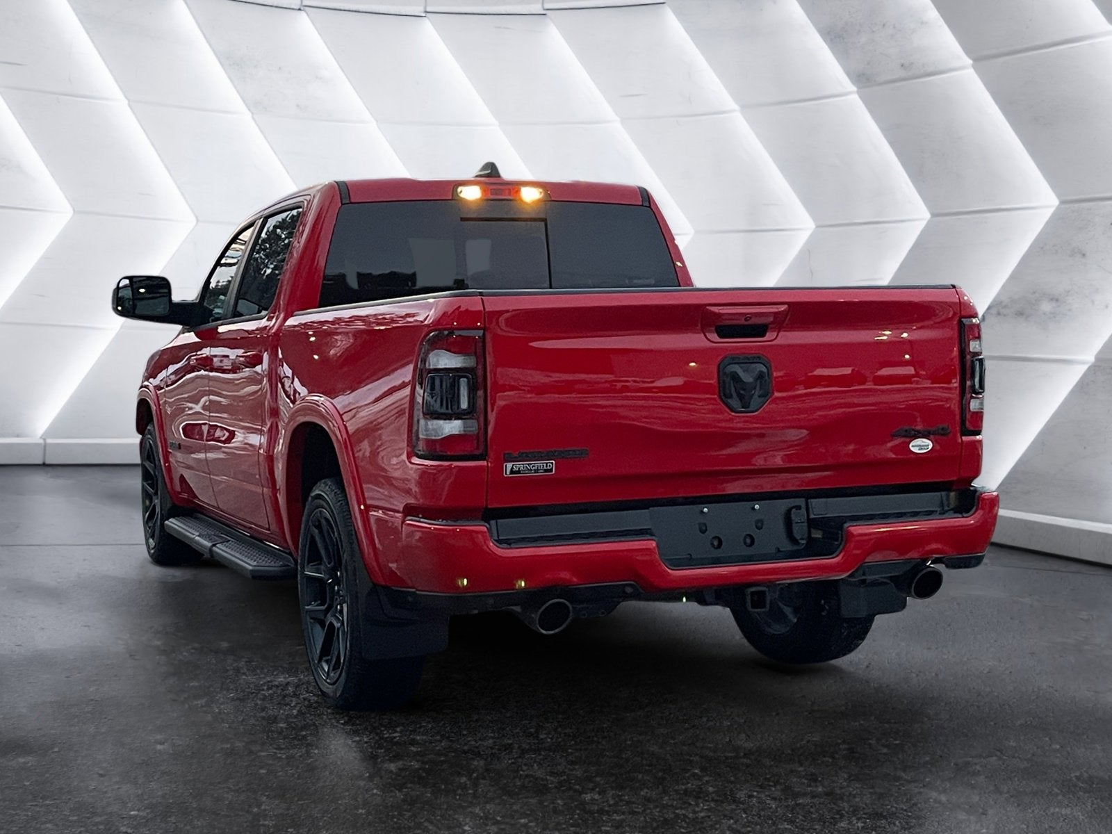 2021 RAM 1500 Laramie Crew Cab 4x4 5'7" Box