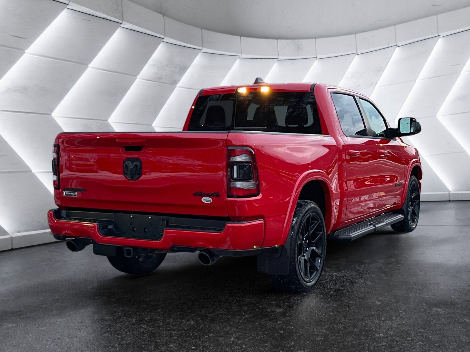 2021 RAM 1500 Laramie Crew Cab 4x4 5'7" Box