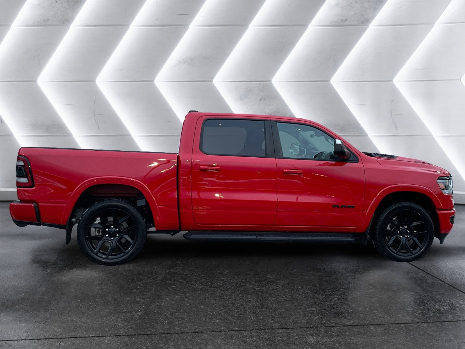2021 RAM 1500 Laramie Crew Cab 4x4 5'7" Box