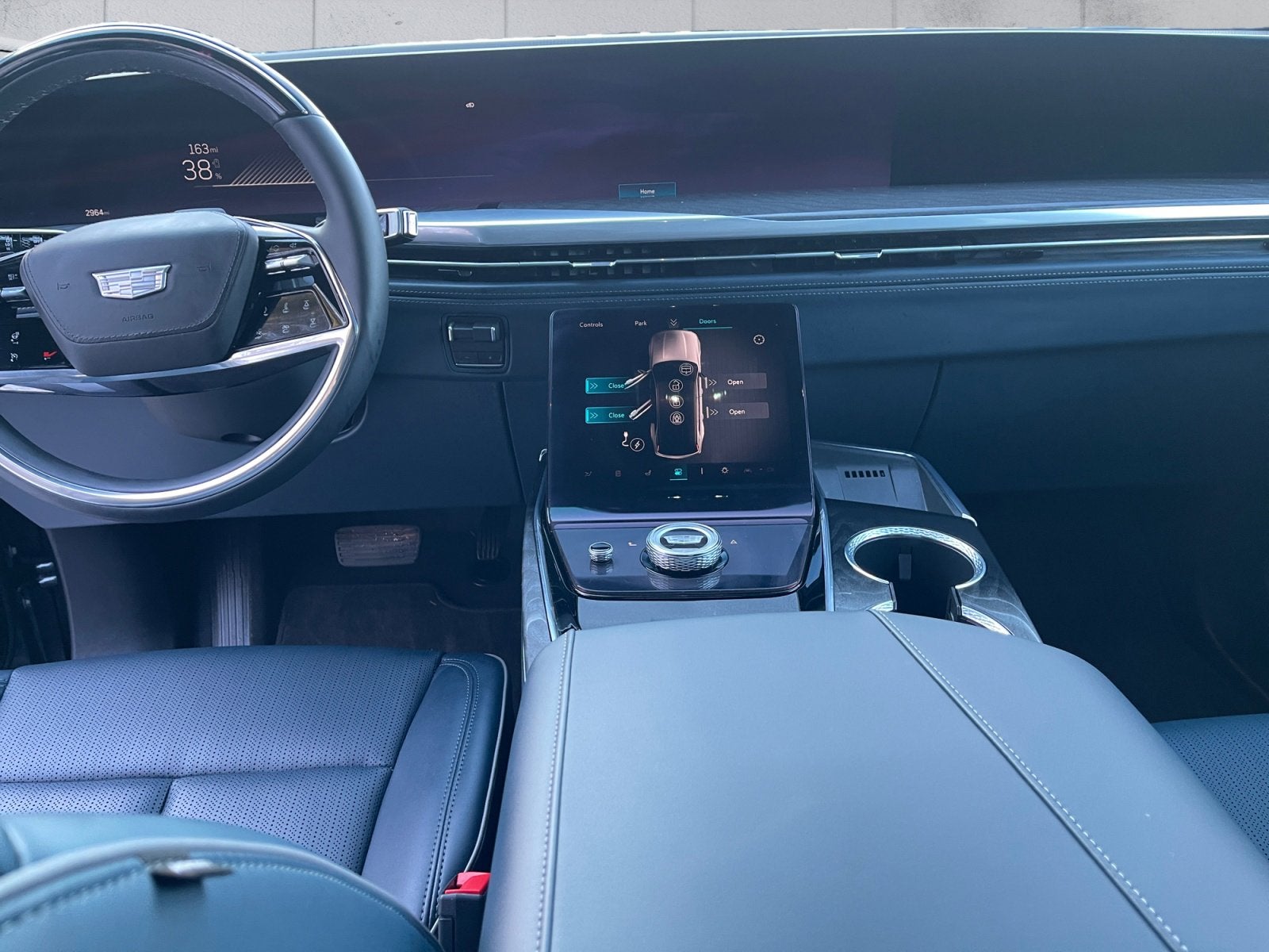 2025 Cadillac ESCALADE IQ Luxury 2