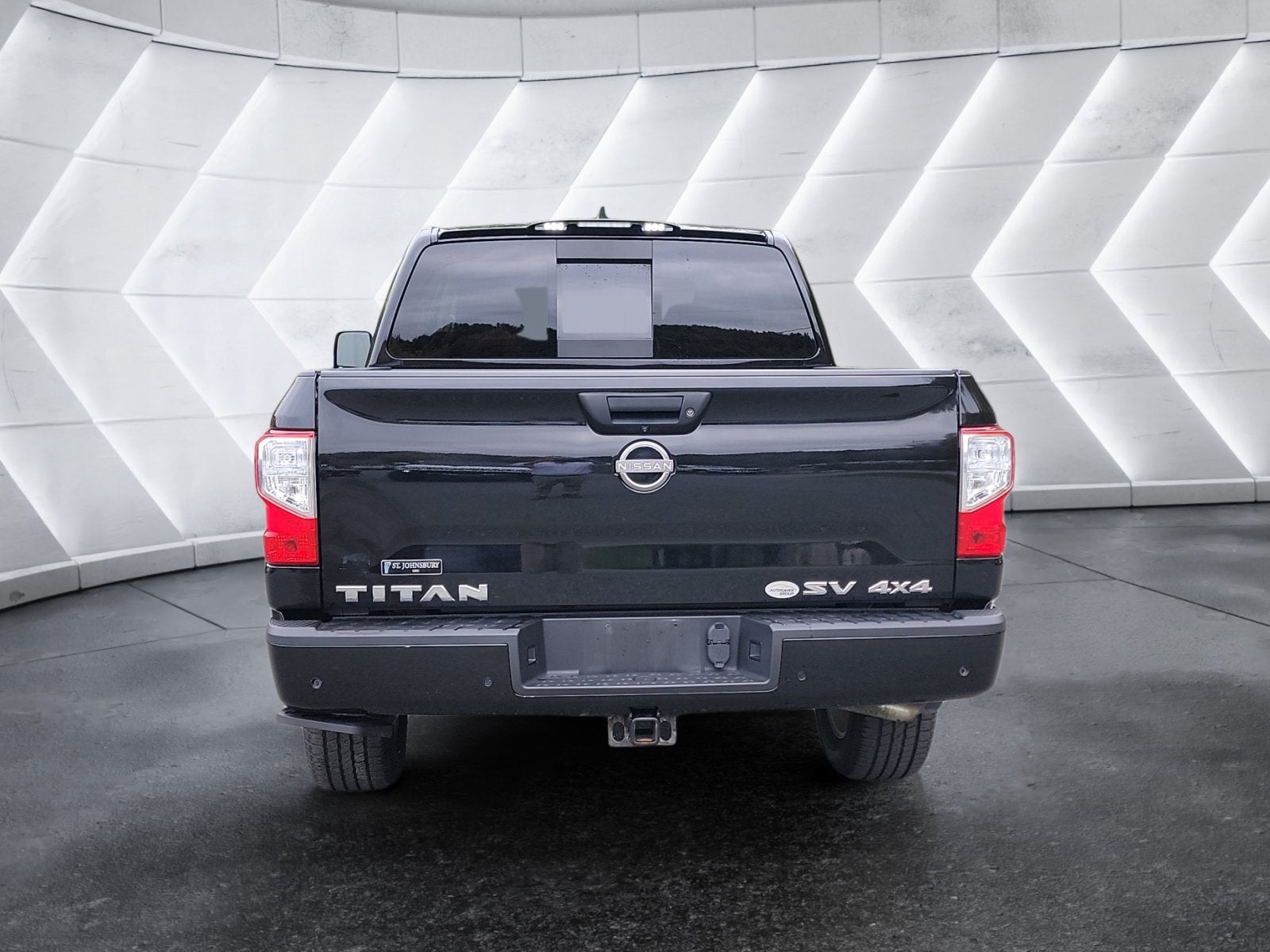 2023 Nissan Titan SV