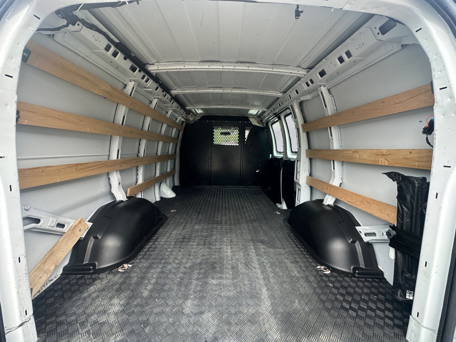 2024 Chevrolet Express Cargo 2500 WT