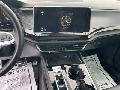 2025 Volkswagen Atlas Cross Sport 2.0T SEL Premium R-Line