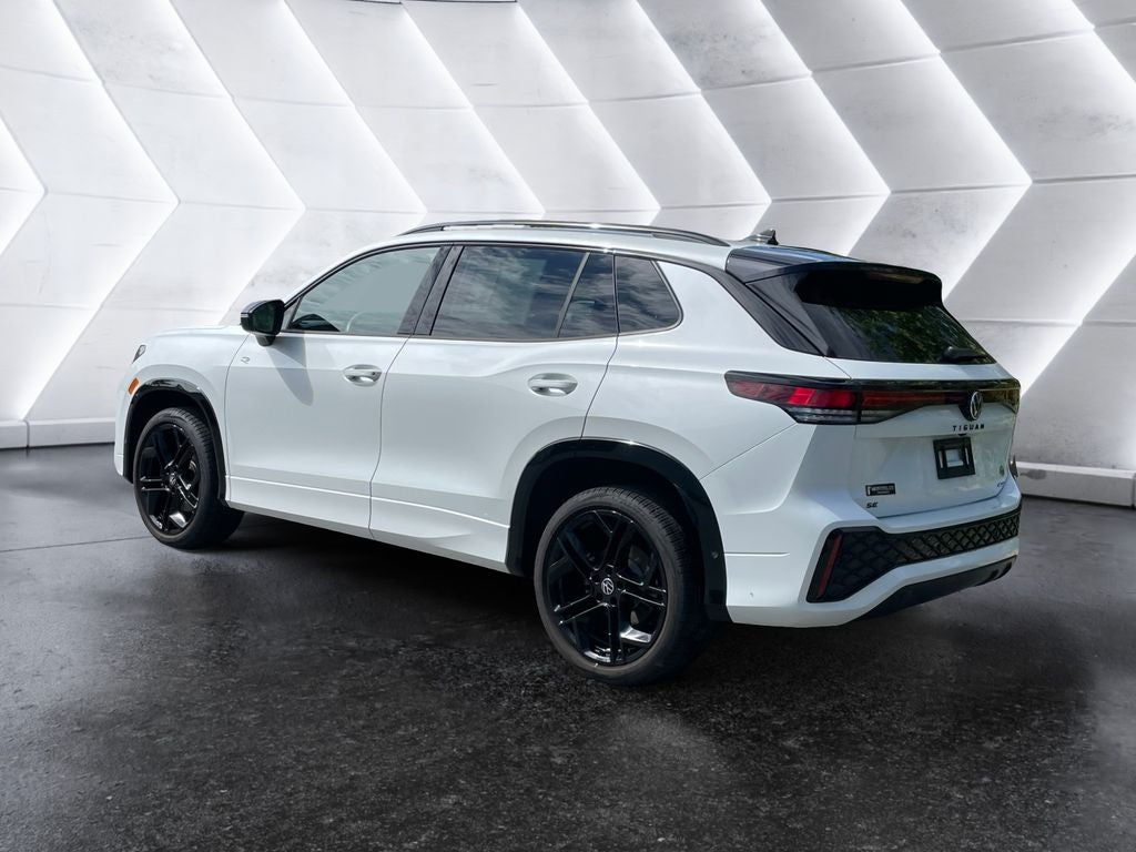 2025 Volkswagen Tiguan 2.0T SE R-Line Black