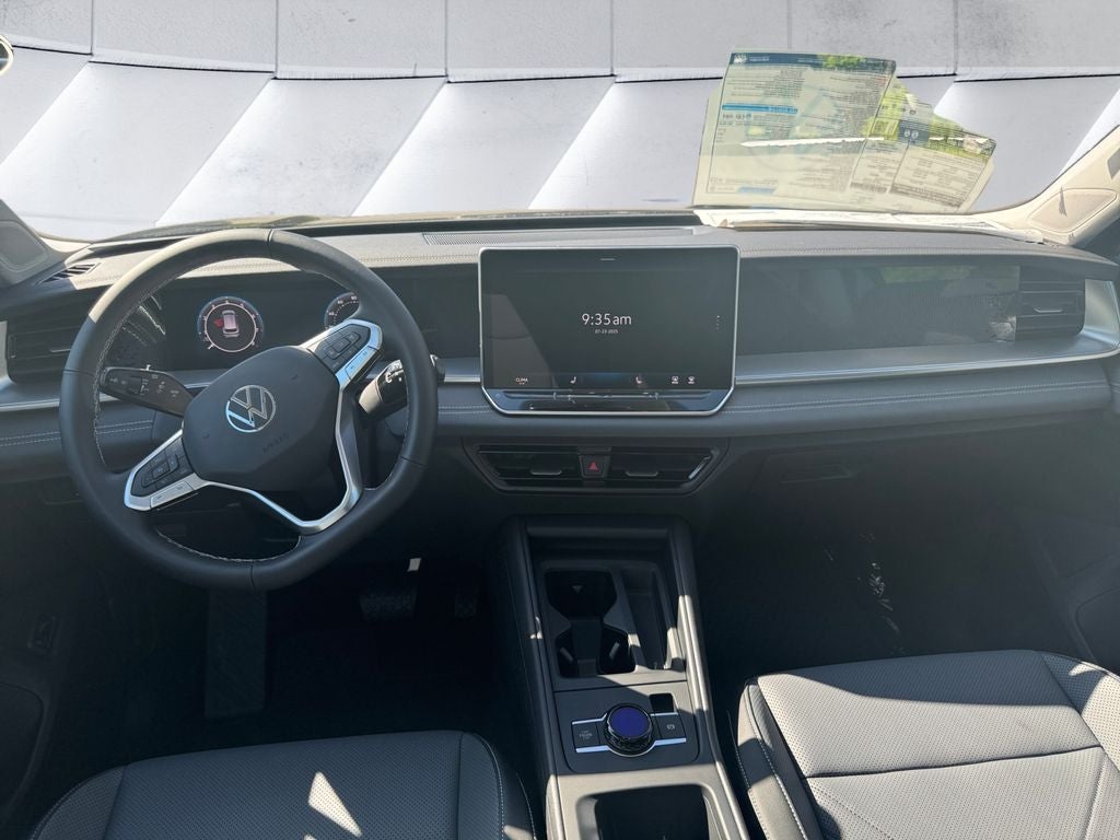 2025 Volkswagen Tiguan 2.0T SE