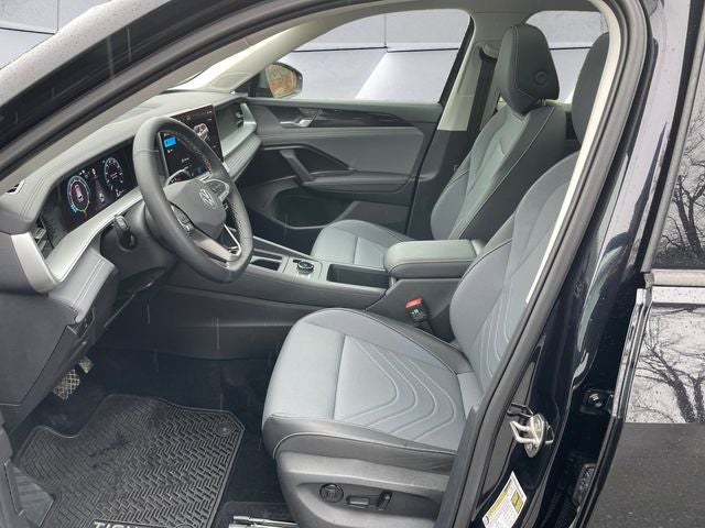 2025 Volkswagen Tiguan 2.0T SE