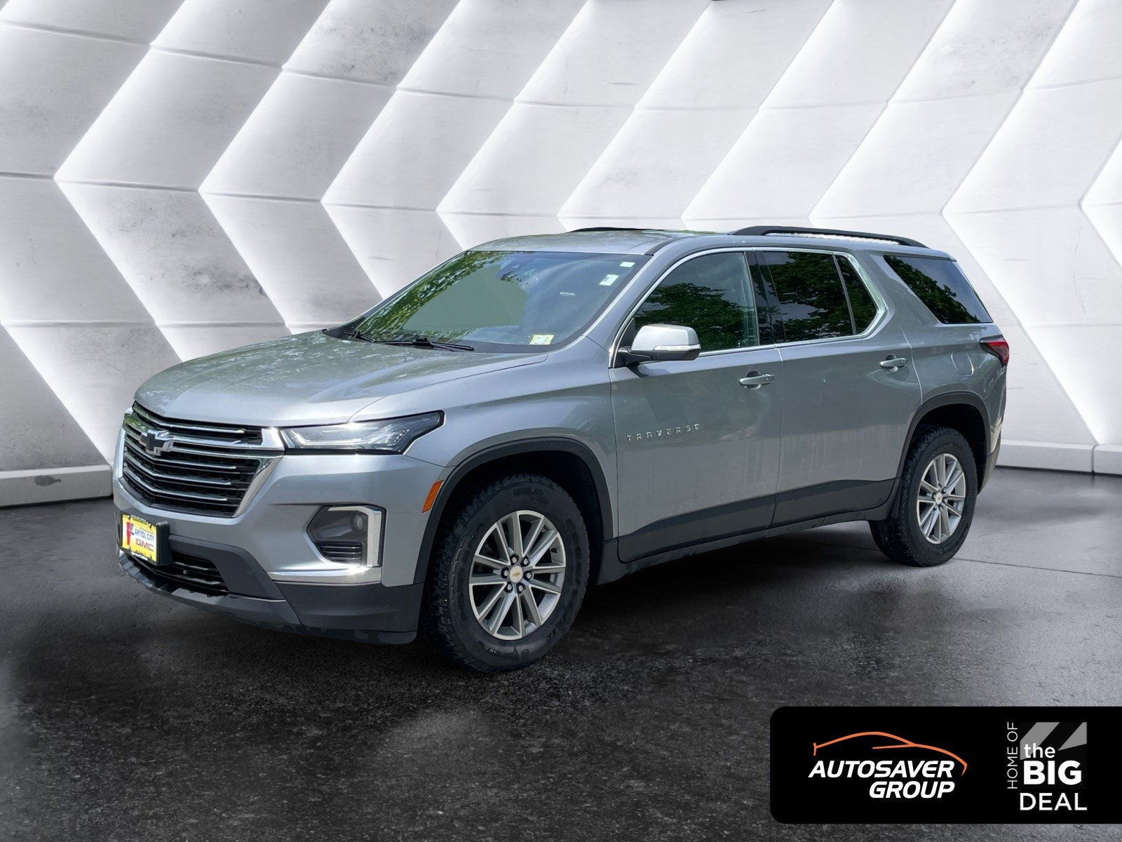 2023 Chevrolet Traverse LT Leather