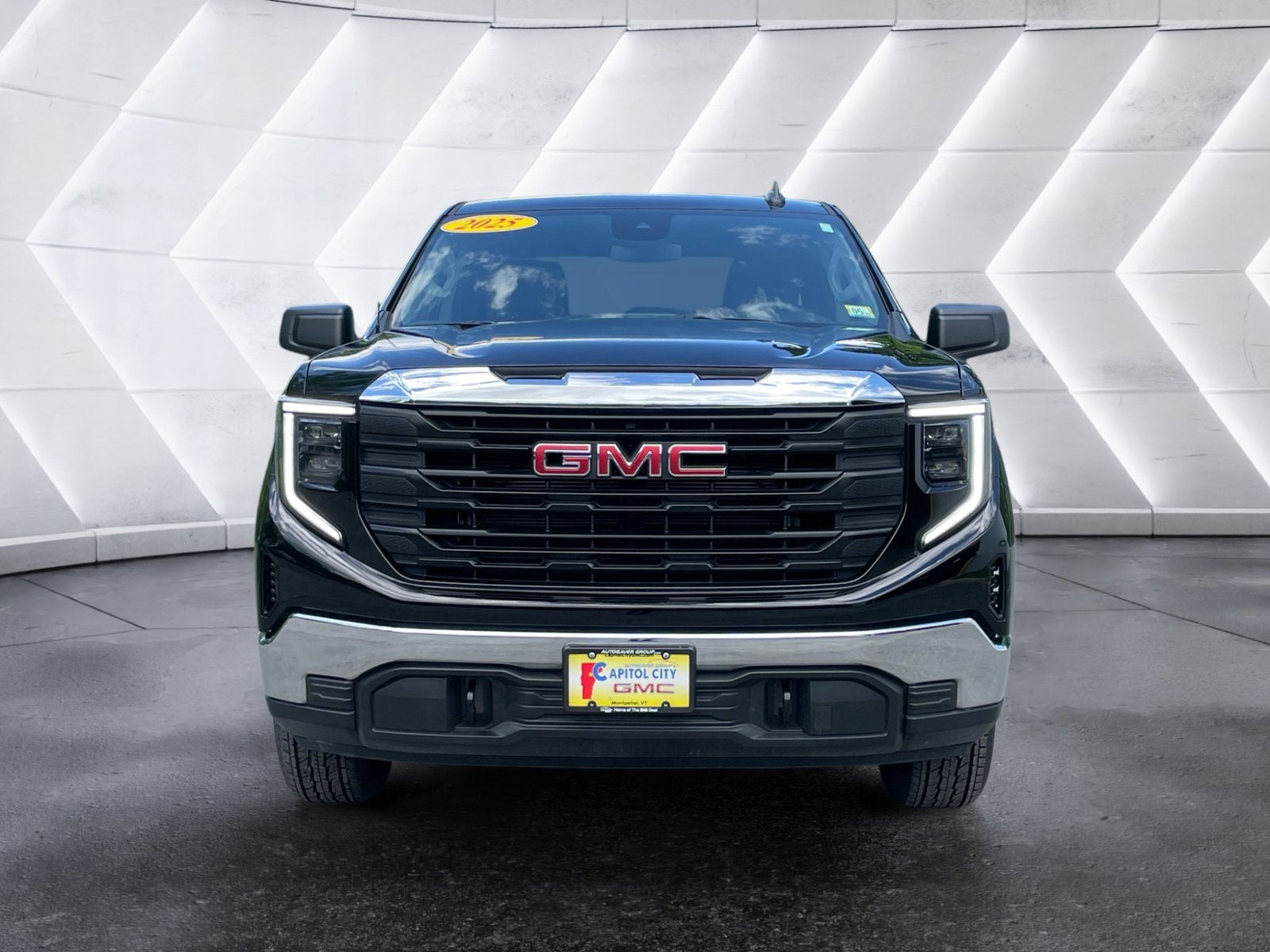 2025 GMC Sierra 1500 Pro