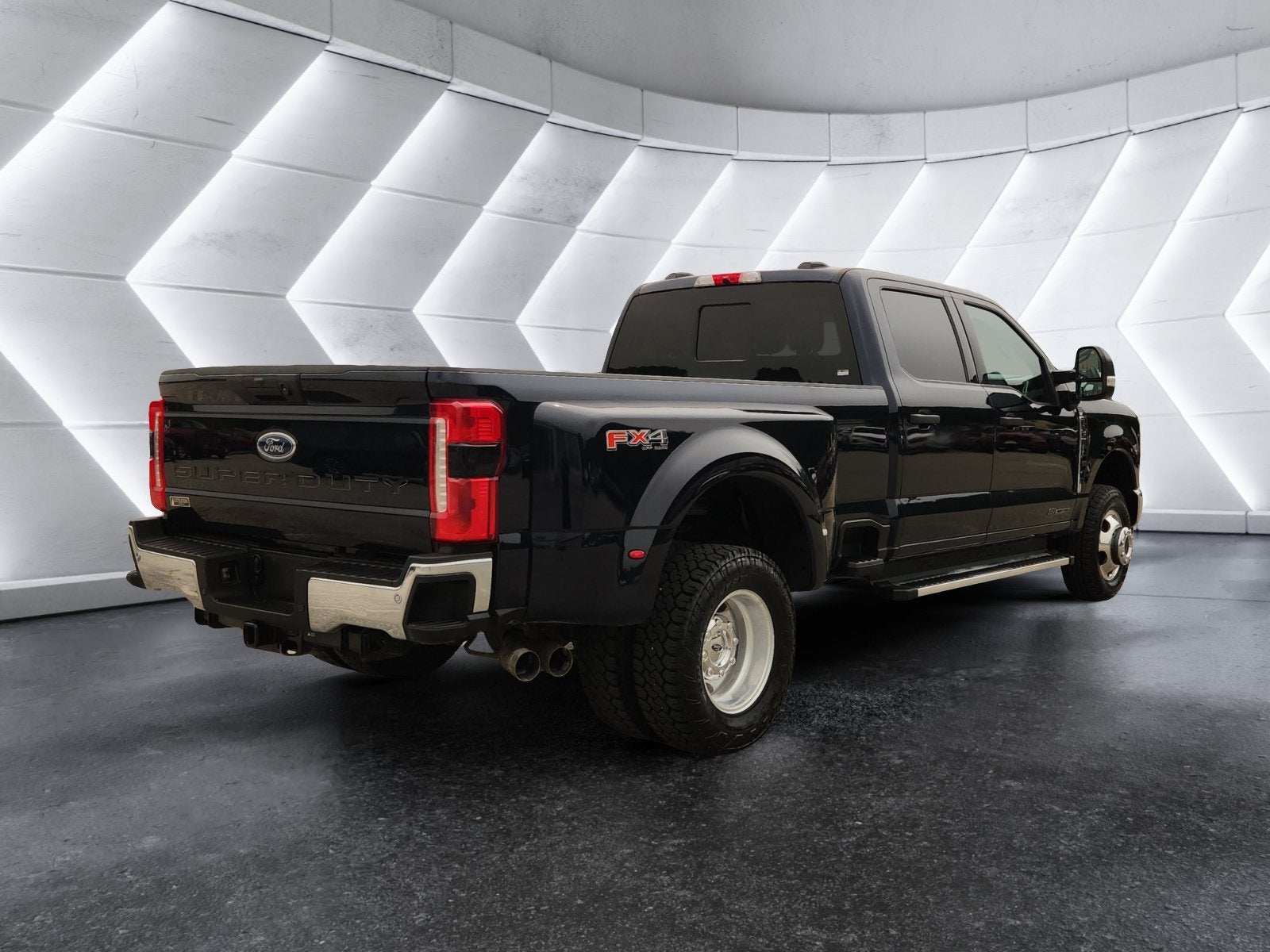 2023 Ford Super Duty F-350 DRW XL