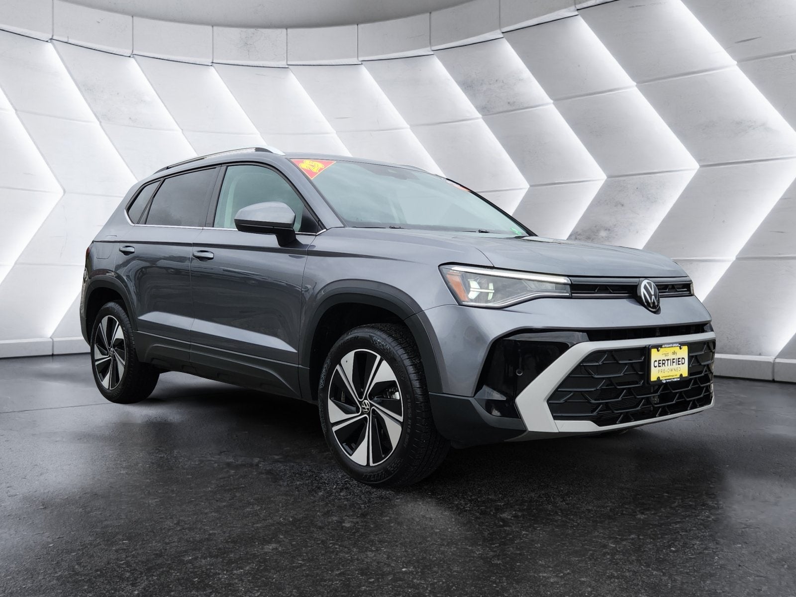 2025 Volkswagen Taos SE