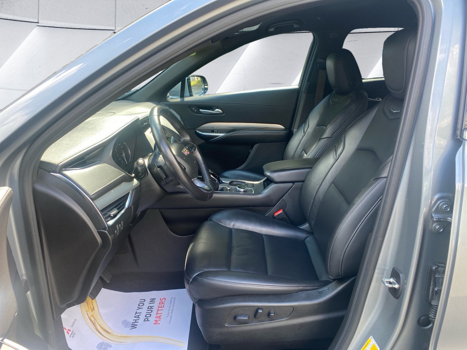 2023 Cadillac XT4 AWD Premium Luxury