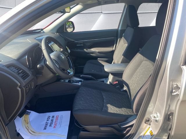 2026 Mitsubishi Outlander Sport LE