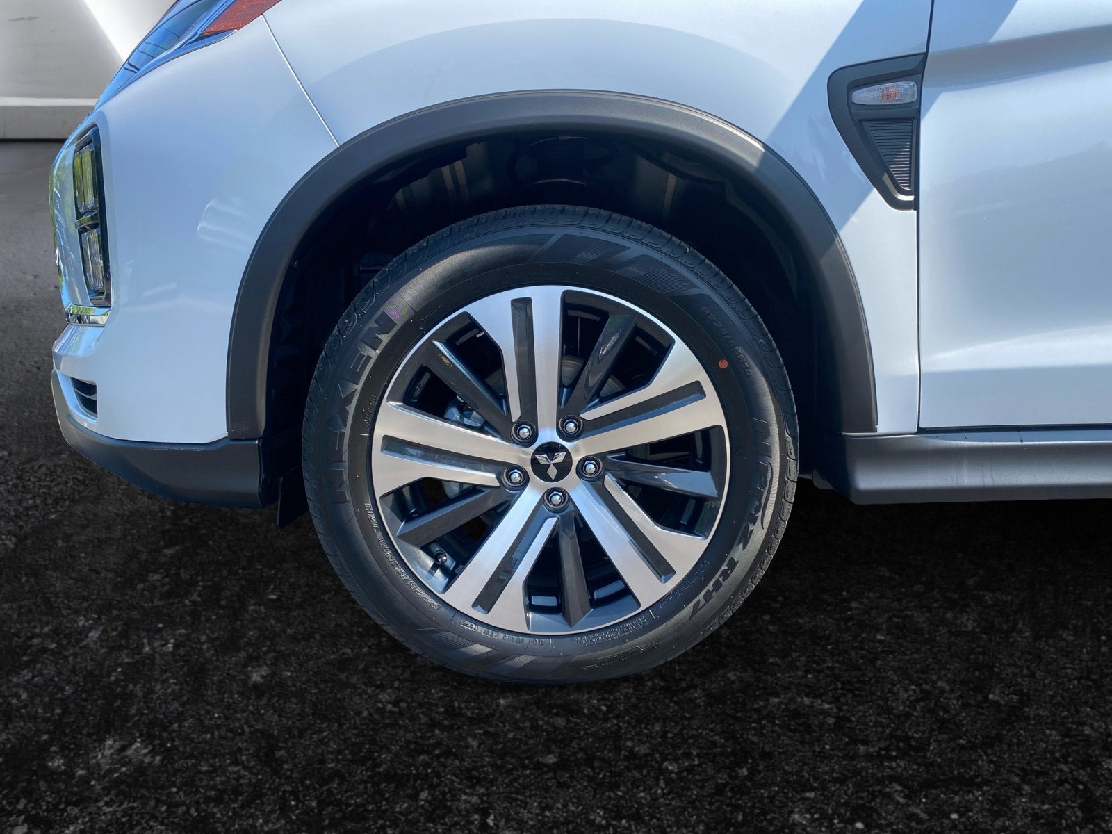 2025 Mitsubishi Outlander Sport ES