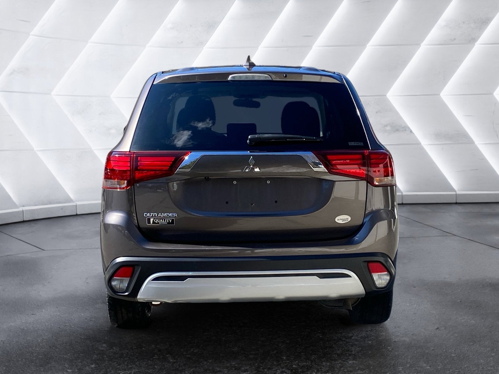 2020 Mitsubishi Outlander Base