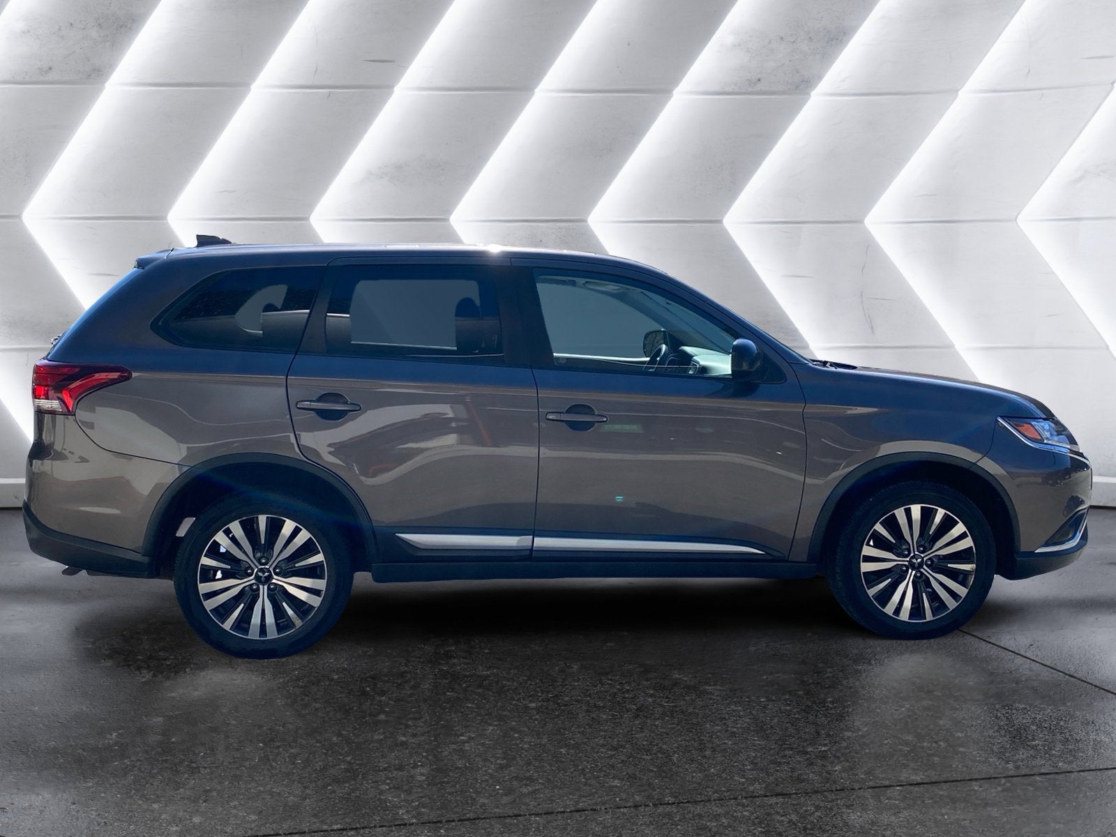 2020 Mitsubishi Outlander Base