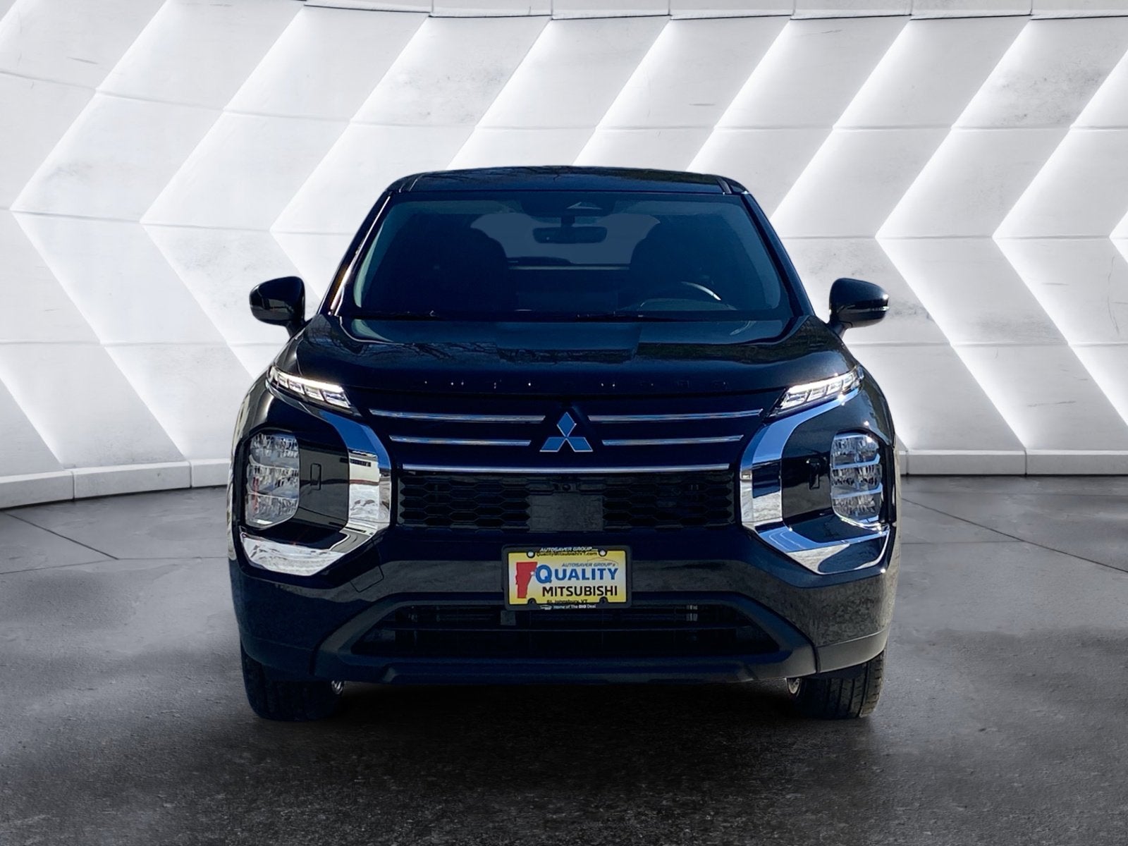 2025 Mitsubishi Outlander ES