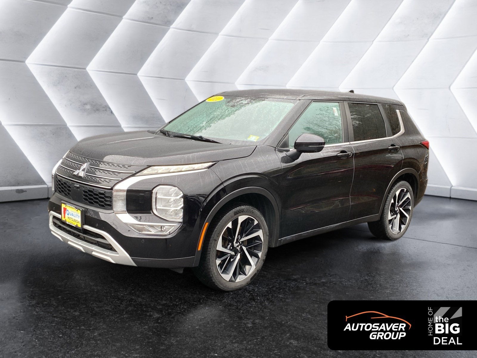 2022 Mitsubishi Outlander Base