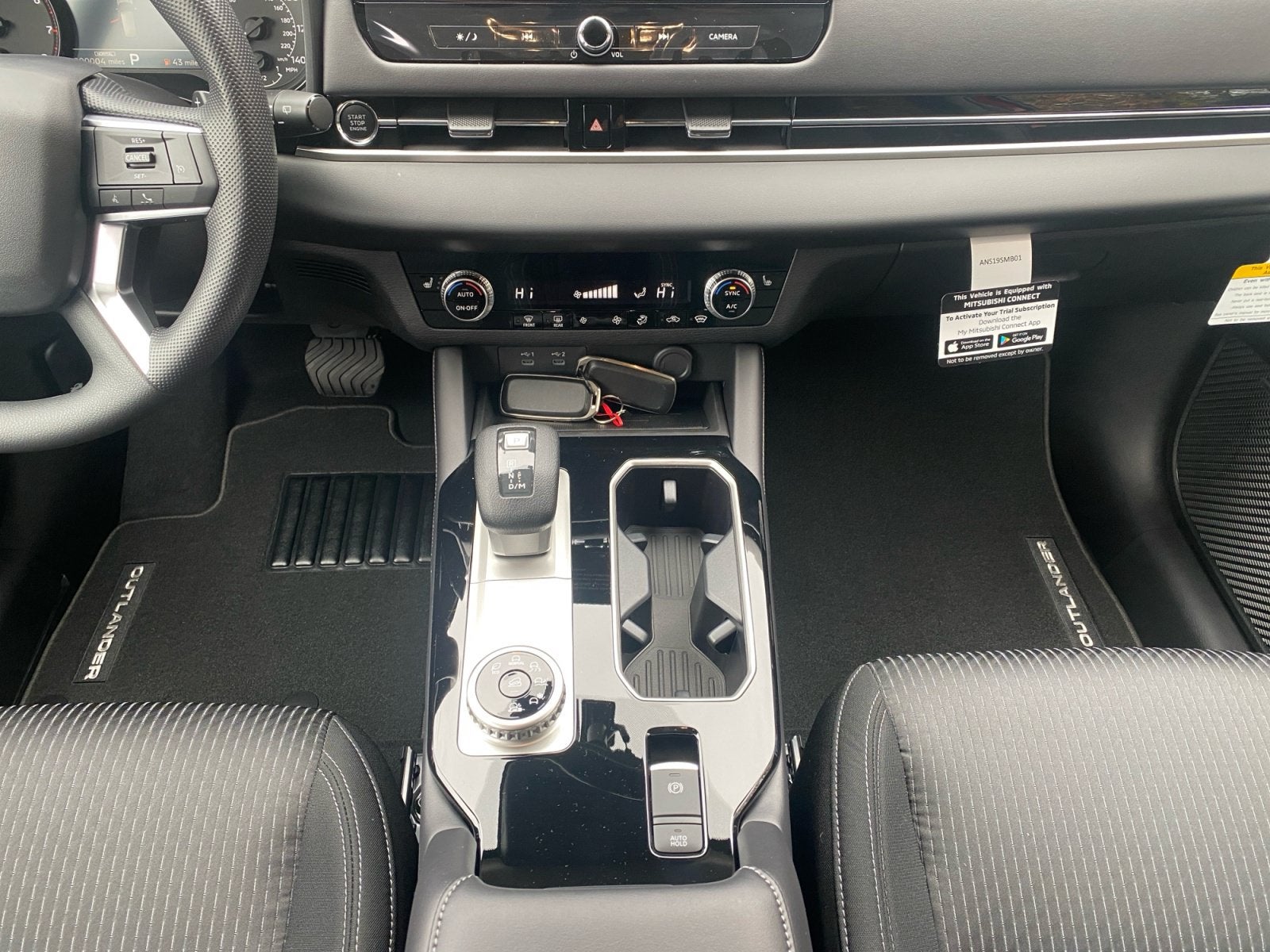 2027 Mitsubishi Outlander ES