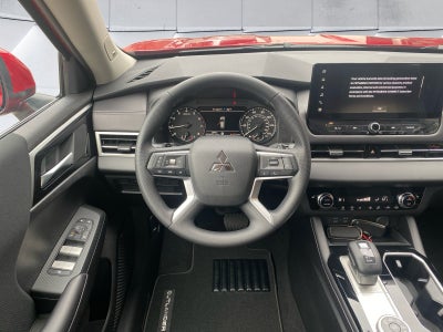 2027 Mitsubishi Outlander ES