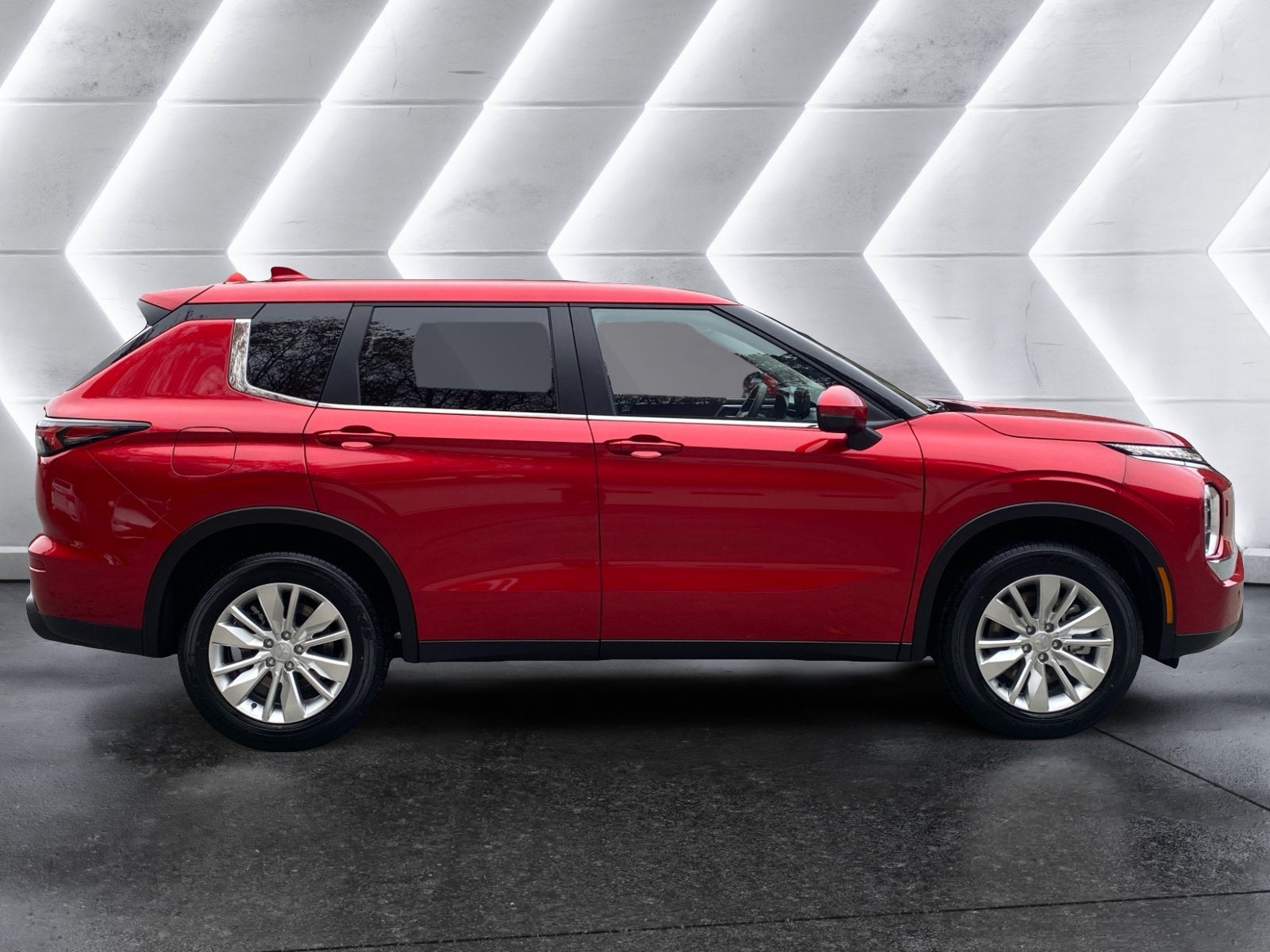 2027 Mitsubishi Outlander ES