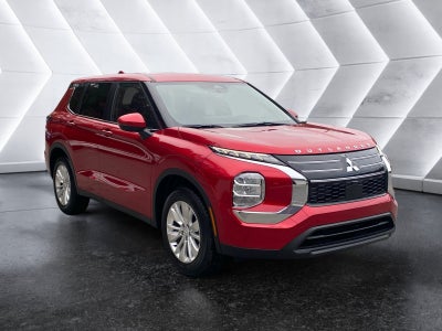 2027 Mitsubishi Outlander ES