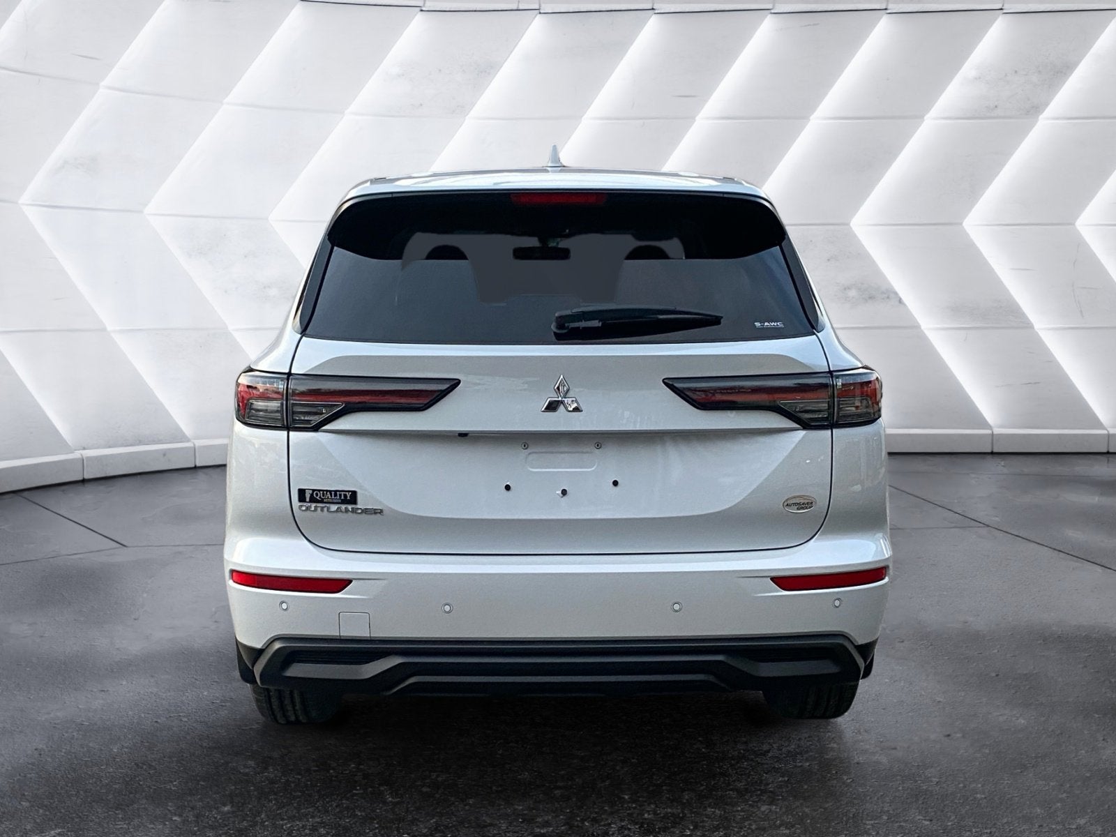 2026 Mitsubishi Outlander ES