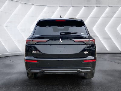 2026 Mitsubishi Outlander ES