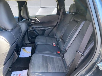 2025 Mitsubishi Outlander Base