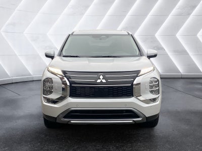 2027 Mitsubishi Outlander SE