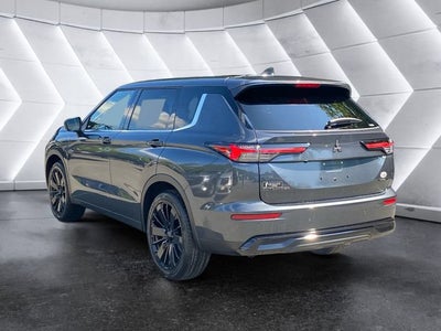 2026 Mitsubishi Outlander LE