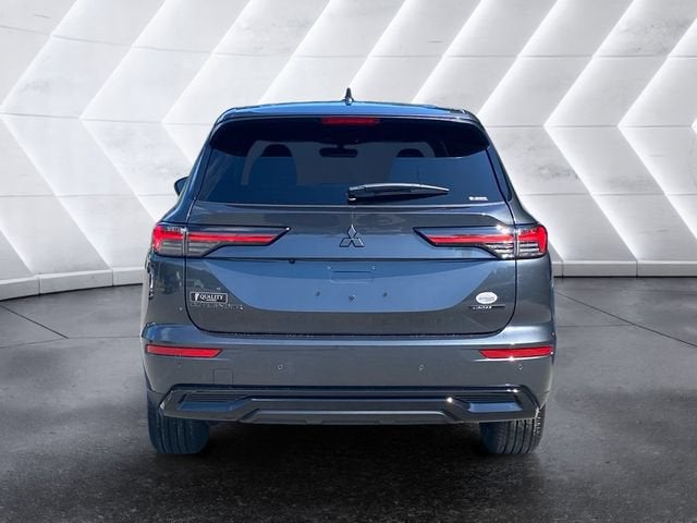 2026 Mitsubishi Outlander LE