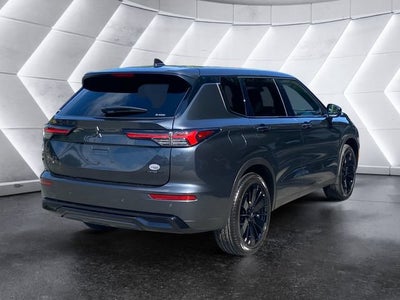 2026 Mitsubishi Outlander LE