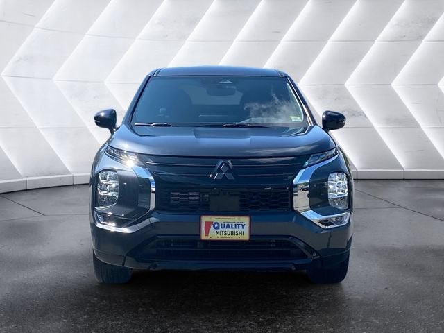 2026 Mitsubishi Outlander LE