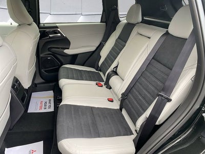 2026 Mitsubishi Outlander SE