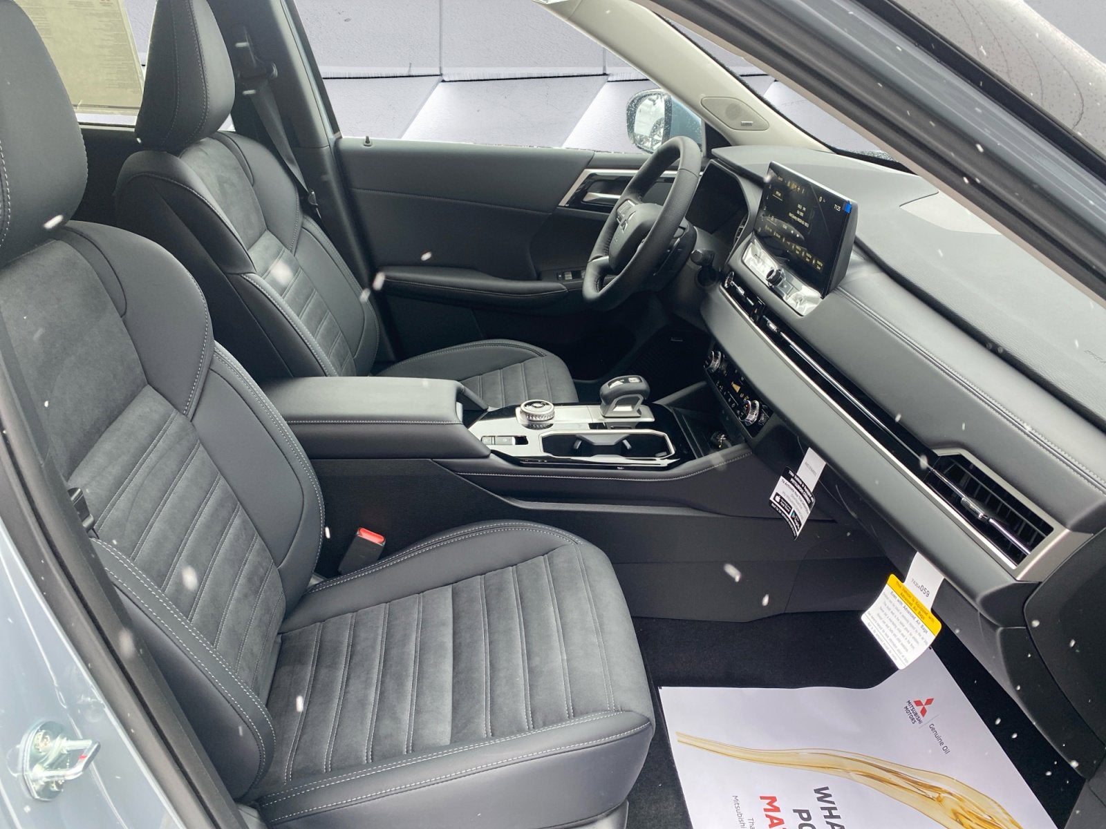 2026 Mitsubishi Outlander SE