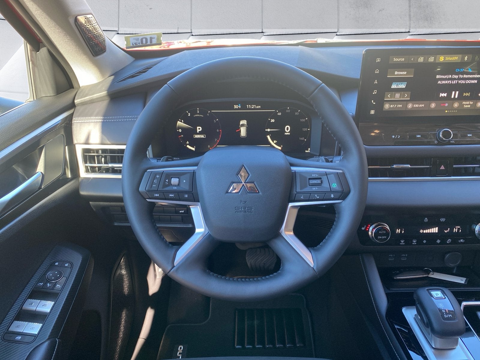 2027 Mitsubishi Outlander SE