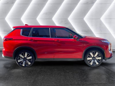 2027 Mitsubishi Outlander SE