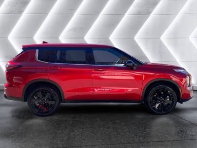 2027 Mitsubishi Outlander LE