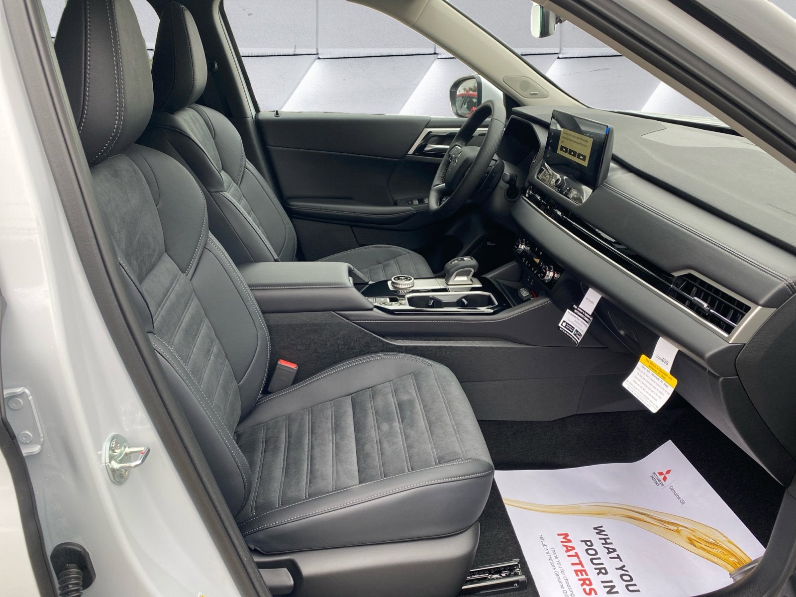 2026 Mitsubishi Outlander SE