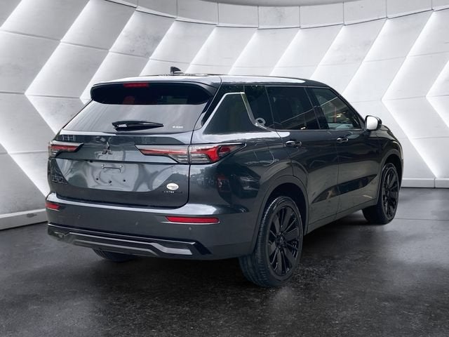 2026 Mitsubishi Outlander LE