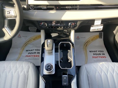 2026 Mitsubishi Outlander SEL