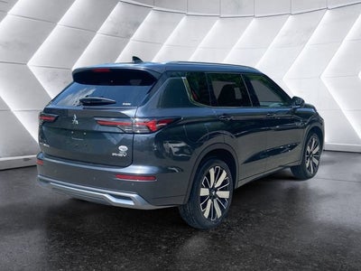 2026 Mitsubishi Outlander Plug-In Hybrid SEL