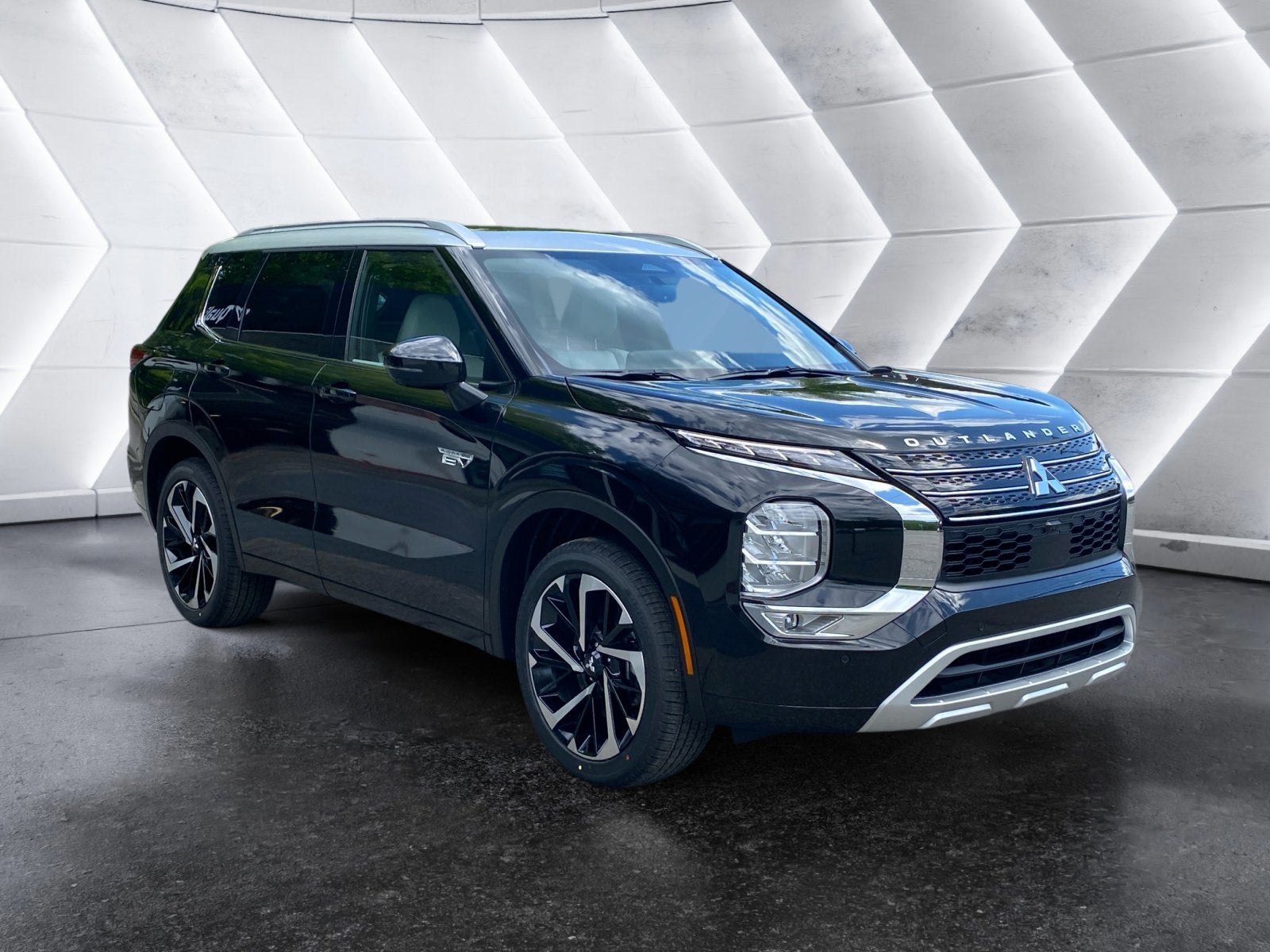 2025 Mitsubishi Outlander Plug-In Hybrid SEL Platinum Edition