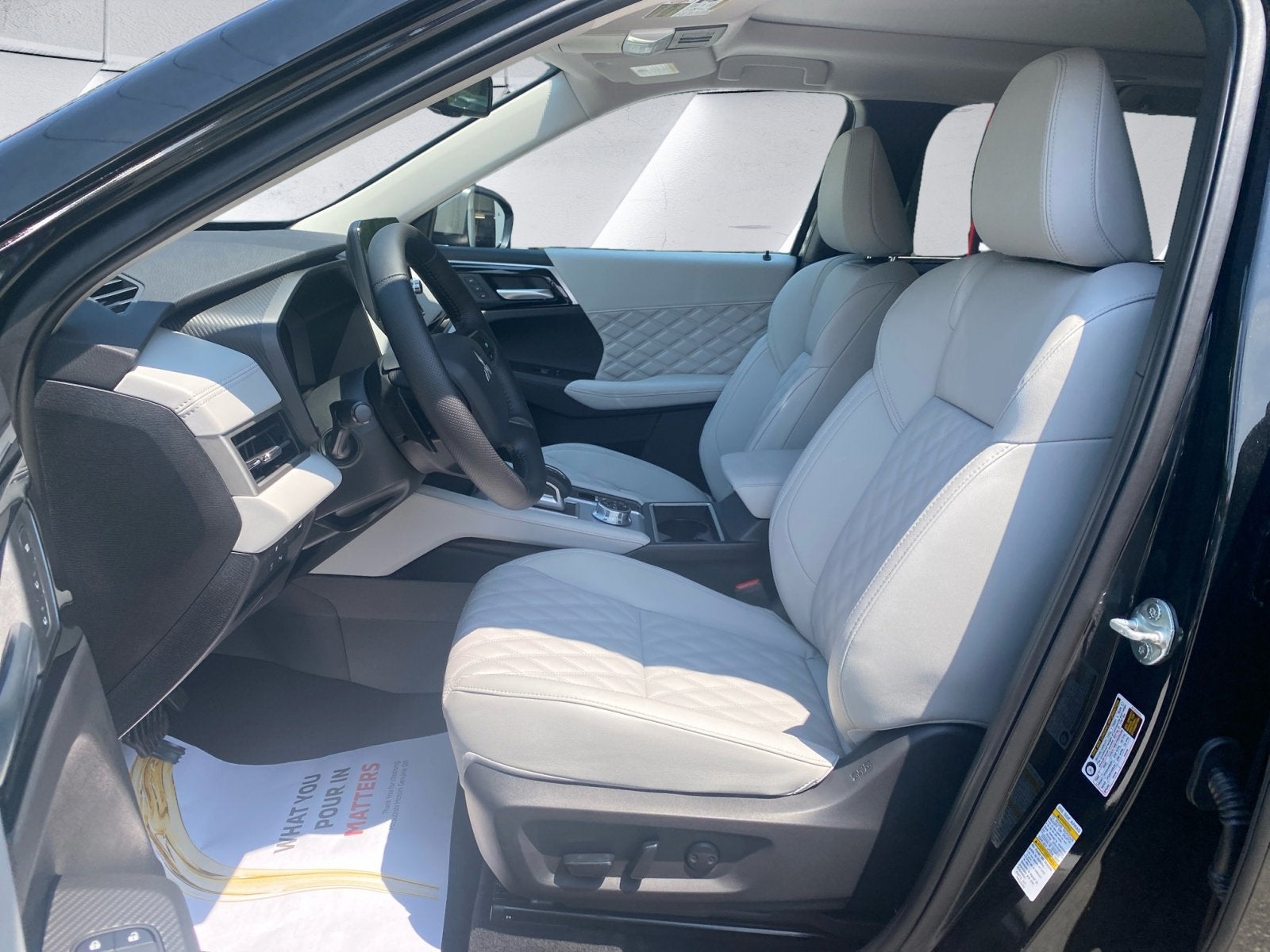 2025 Mitsubishi Outlander Plug-In Hybrid SEL