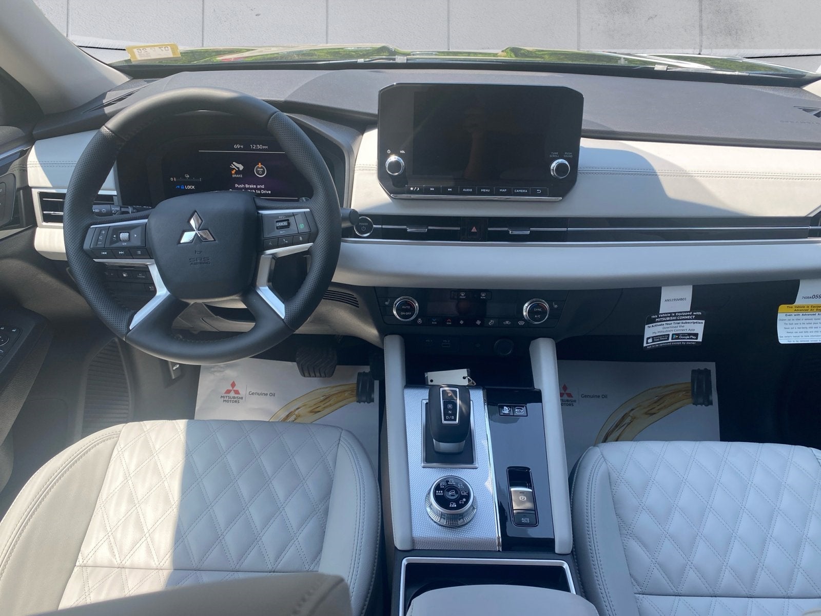 2025 Mitsubishi Outlander Plug-In Hybrid SEL