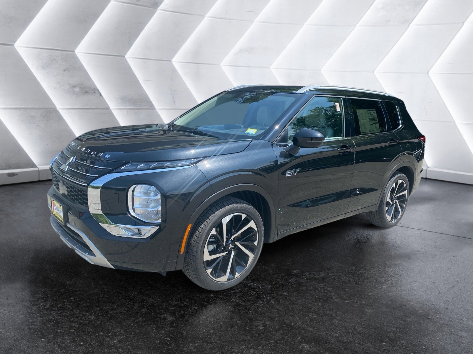 2025 Mitsubishi Outlander Plug-In Hybrid SEL