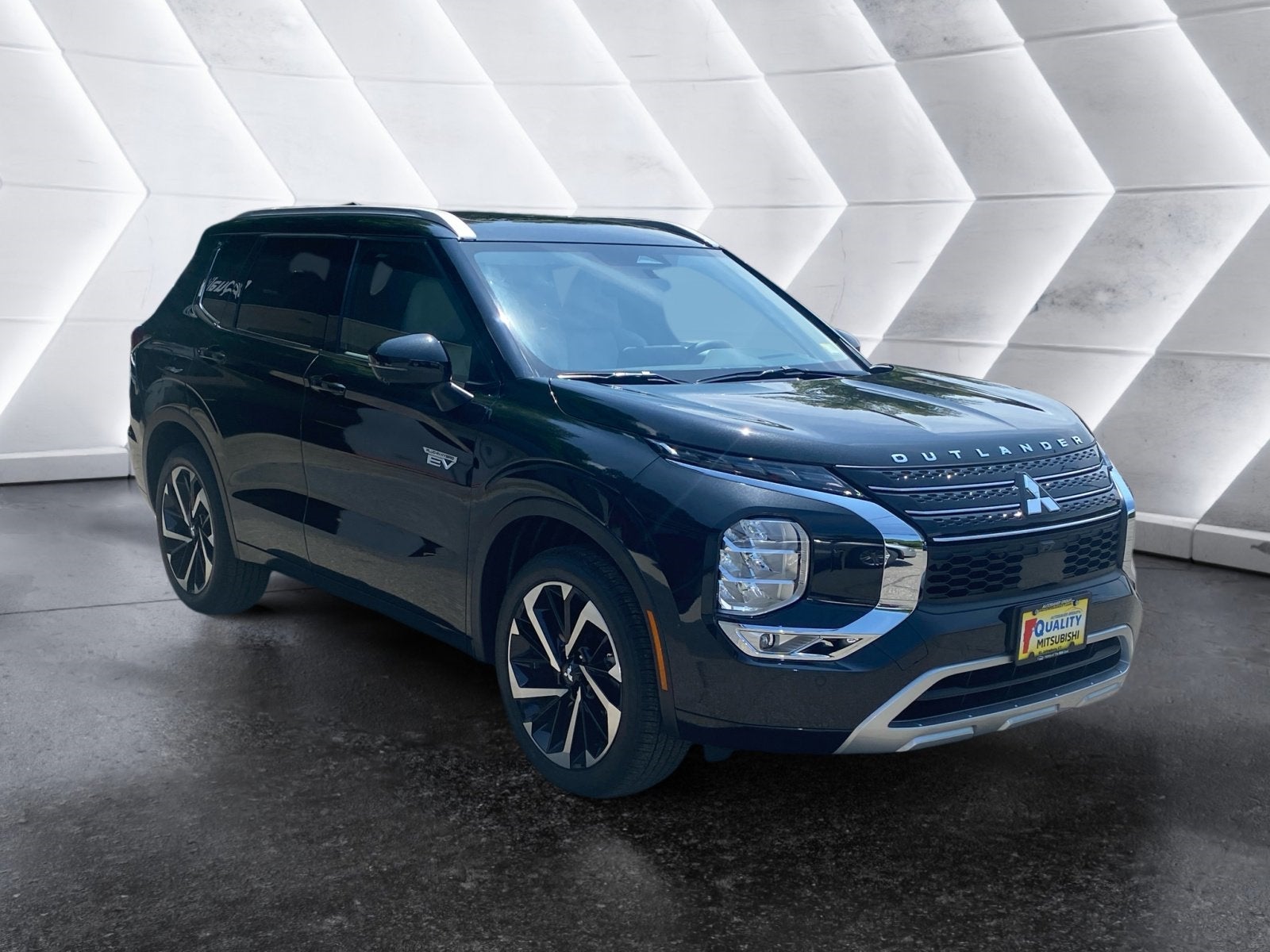 2025 Mitsubishi Outlander Plug-In Hybrid SEL