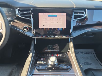 2023 Jeep Wagoneer Base