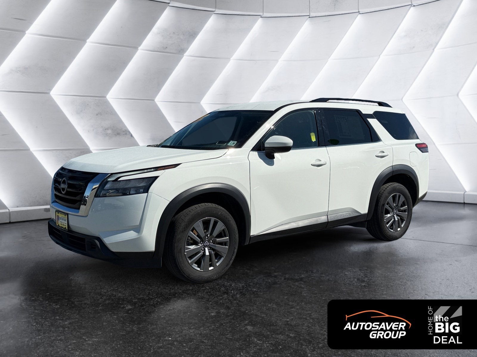 2025 Nissan Pathfinder SV