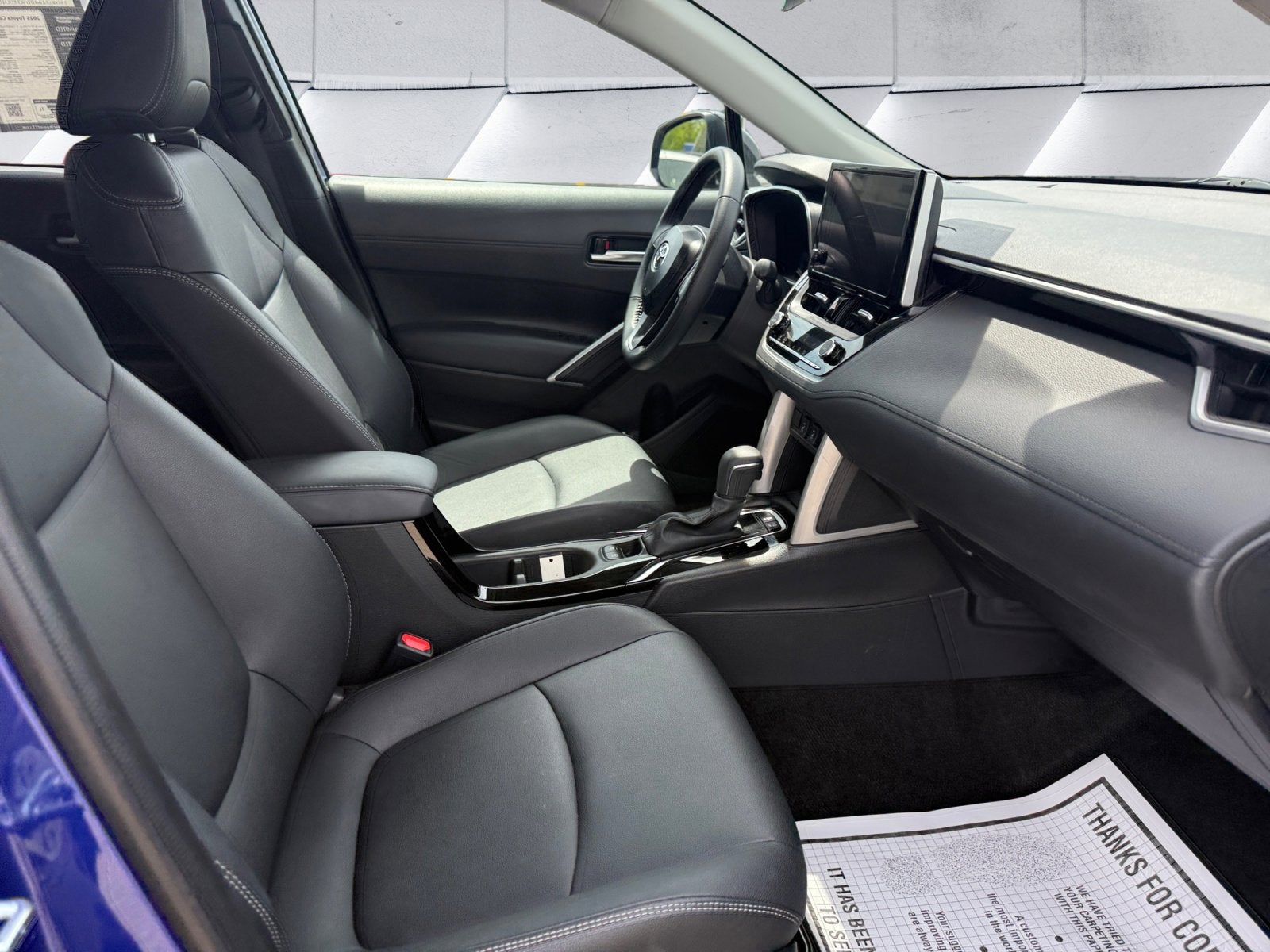 2025 Toyota Corolla Cross XLE